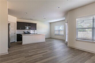 1801 Bonham Ln in Round Rock, TX - Building Photo - Building Photo