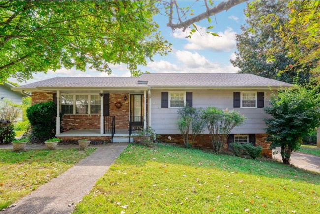 property at 8912 Bayview Dr