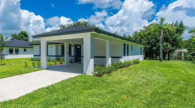152 NW 18th St in Homestead, FL - Building Photo - Building Photo