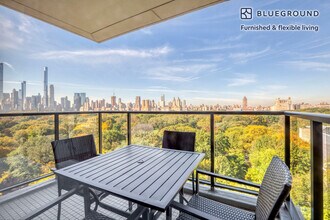 985 5th Ave in New York, NY - Building Photo - Building Photo
