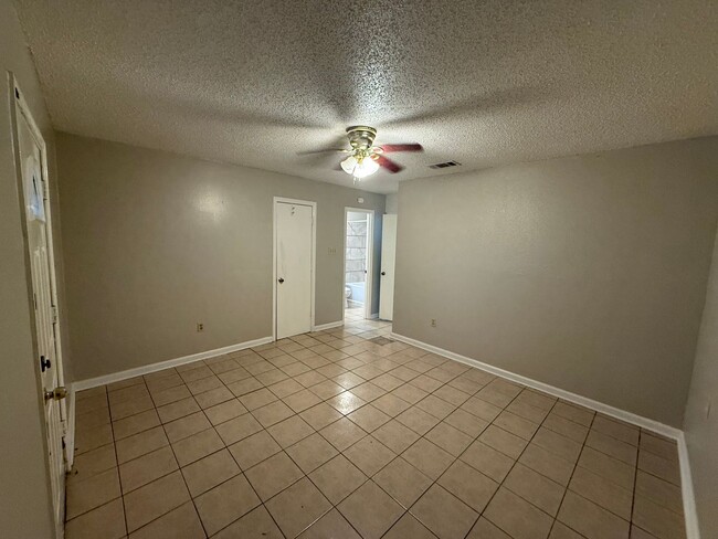 1950-52 Helm Dr in Baton Rouge, LA - Building Photo - Building Photo