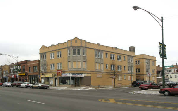 3533-3535 W Fullerton Ave in Chicago, IL - Building Photo - Building Photo