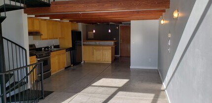 701 Pennsylvania Ave, Unit 103 in San Francisco, CA - Foto de edificio - Building Photo