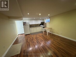 308 Lakeshore Rd E in Mississauga, ON - Building Photo - Building Photo