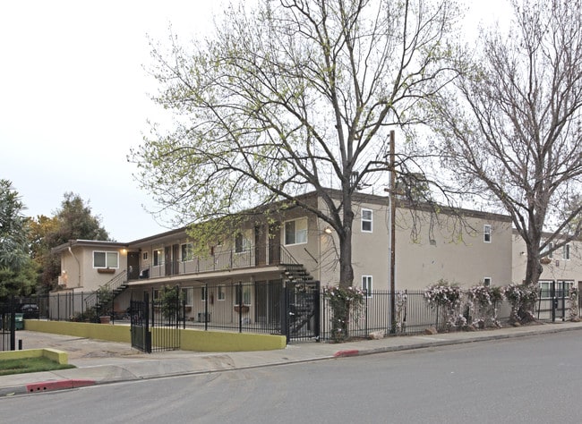 Woodland Park Apartments