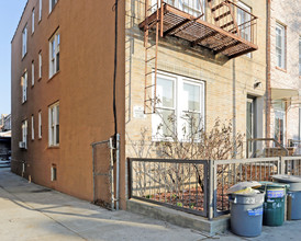 23-84 24th St in Astoria, NY - Building Photo - Building Photo