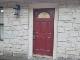 306 E Anderson Ave in Round Rock, TX - Building Photo