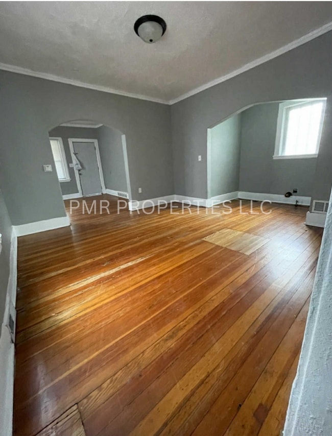 5922 N 28th Ave in Omaha, NE - Building Photo - Building Photo