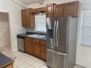 2526 NW 54th Blvd in Gainesville, FL - Building Photo - Building Photo