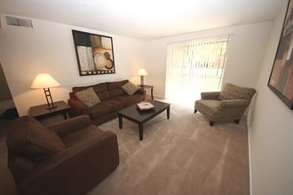 Waterford Square in Florissant, MO - Foto de edificio - Building Photo