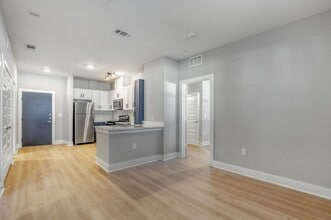 Red Oaks in Austin, TX - Foto de edificio - Building Photo