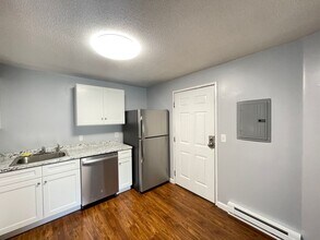 179 Loudon Rd in Concord, NH - Building Photo - Building Photo