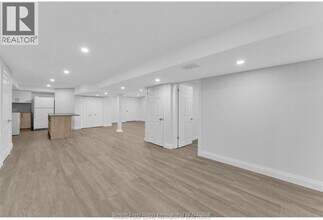 3157 Glenwood Ave in Windsor, ON - Building Photo - Building Photo