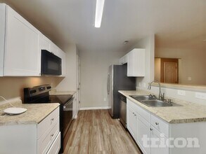 128 Randolph Dr in Clayton, NC - Building Photo - Building Photo