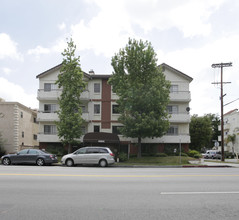 Residential Condominium in North Hollywood, CA - Building Photo - Building Photo