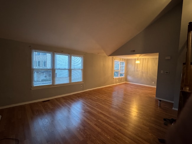 108B Chaucer Rd in Mount Laurel, NJ - Foto de edificio - Building Photo