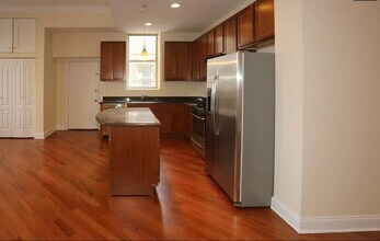1231 N Ashland Ave, Unit G01C in Chicago, IL - Building Photo - Building Photo