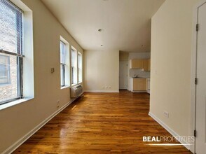 917 W Dakin St in Chicago, IL - Building Photo - Building Photo