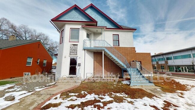 property at 506 5th St