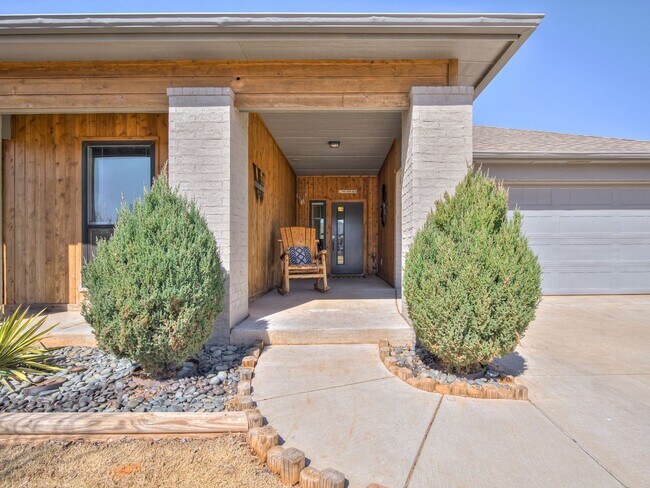 921 Old Frisco Rd in Norman, OK - Building Photo - Building Photo