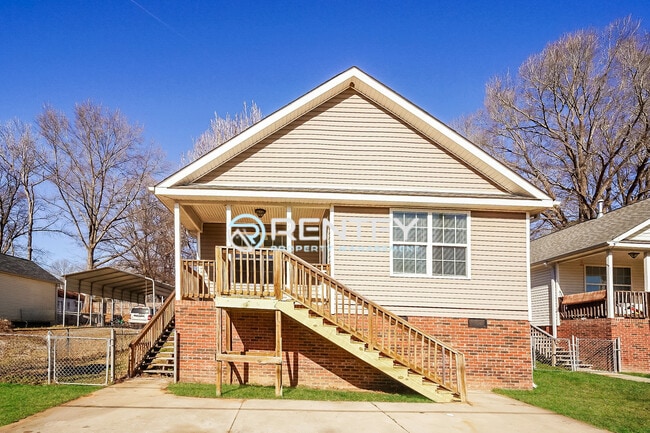 property at 1110 Mason St