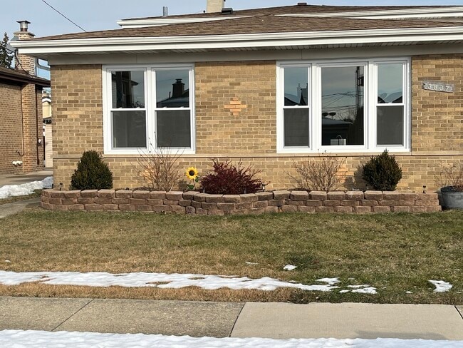 3837 Emerson Dr in Schiller Park, IL - Building Photo - Building Photo