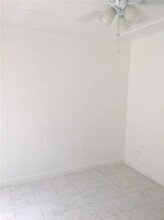 2702 NE 9th Ave in Wilton Manors, FL - Building Photo - Building Photo