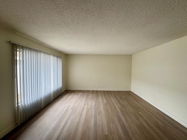 3955 Howard Ave in Los Alamitos, CA - Building Photo - Building Photo