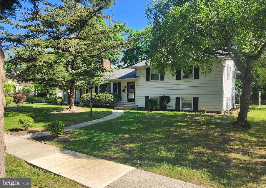 223 University Blvd in Glassboro, NJ - Building Photo