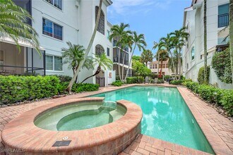 1004 5th St S in Naples, FL - Building Photo - Building Photo
