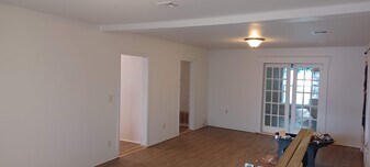 505 W Maple in Skiatook, OK - Building Photo