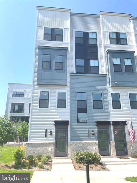 14431 Gln Mnr Dr in Chantilly, VA - Building Photo - Building Photo