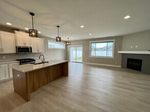 6334 Southern Bluffs Ln in Billings, MT - Building Photo - Building Photo