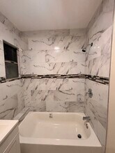 3672 S Western Ave in Los Angeles, CA - Building Photo - Building Photo