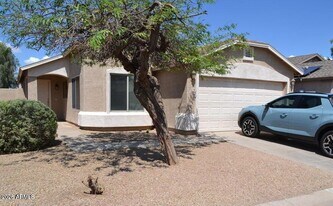 6746 E Superstition Way in Florence, AZ - Building Photo