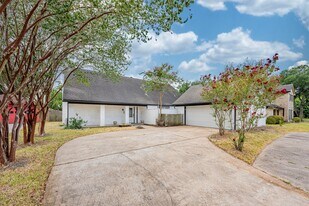 6215 Portal Dr in Houston, TX - Building Photo