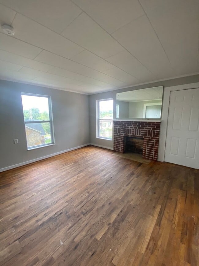 property at 1006 Patterson St