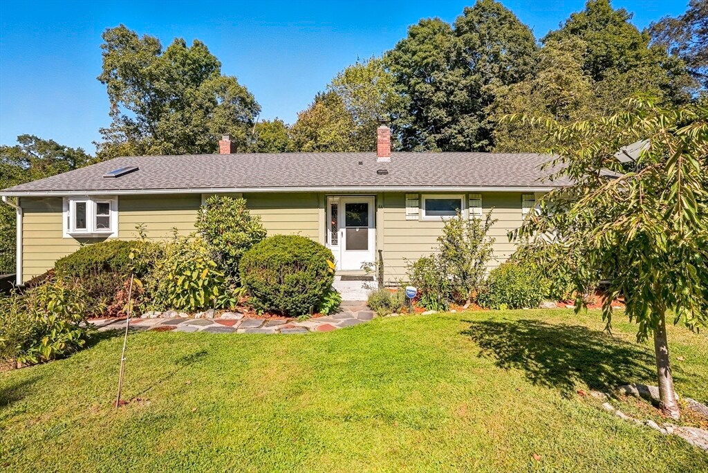 51 Janet Cir in Shrewsbury, MA - Building Photo