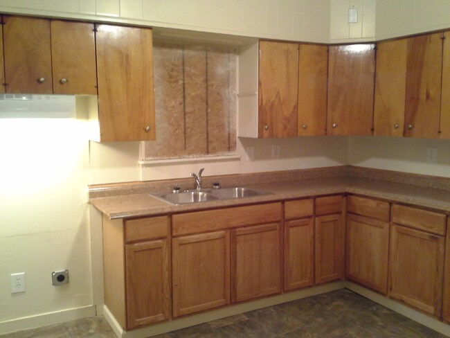 10017 Aetna Rd-Unit -1 in Cleveland, OH - Building Photo - Building Photo