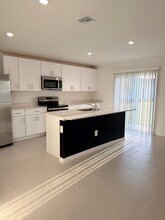 12216 Sydney Ct in Lehigh Acres, FL - Building Photo - Building Photo