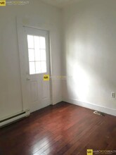 9 Higgins St, Unit 3 in Auburndale, MA - Building Photo - Building Photo