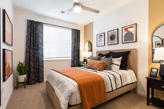 Ascend at Horizon Uptown in Aurora, CO - Foto de edificio - Interior Photo