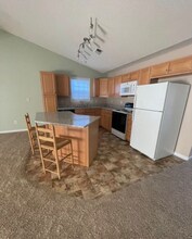 28 Sweetland Ct in Greenville, SC - Foto de edificio - Building Photo