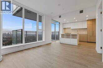 5685 Halley Ave in Burnaby, BC - Building Photo - Building Photo