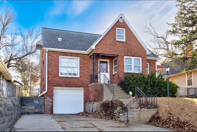 4967 Maple St in Omaha, NE - Building Photo - Building Photo