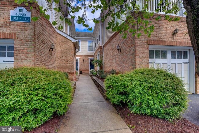 property at 43920 Hickory Corner Terrace