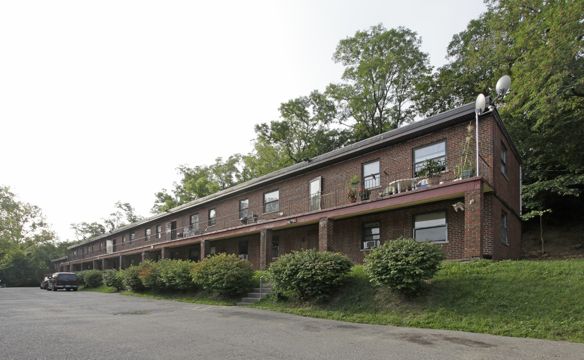 1140 Considine Ave in Cincinnati, OH - Foto de edificio