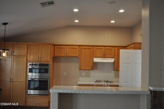 2385 Rutland Pl in Thousand Oaks, CA - Building Photo - Building Photo