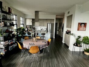 2300 N Lincoln Park W in Chicago, IL - Building Photo - Building Photo