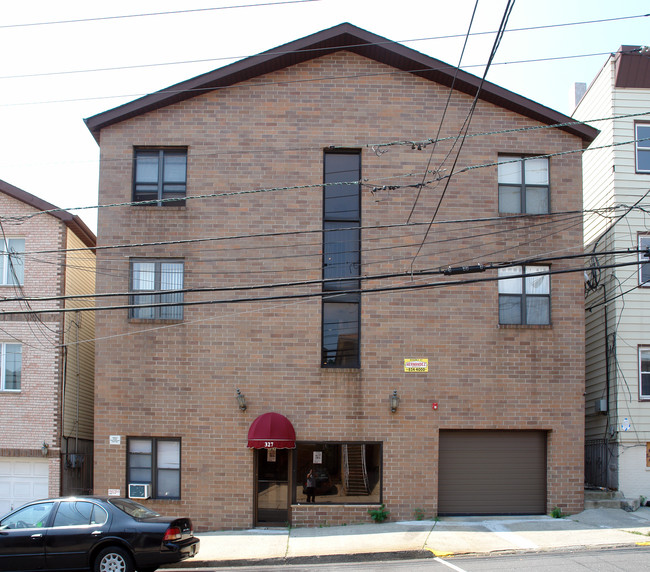 327 71st St in West New York, NJ - Building Photo - Building Photo